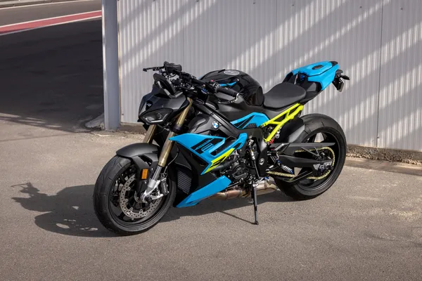 BMW S1000R