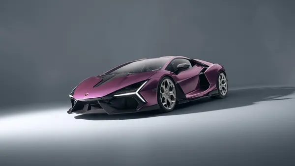 Lamborghini Revuelto