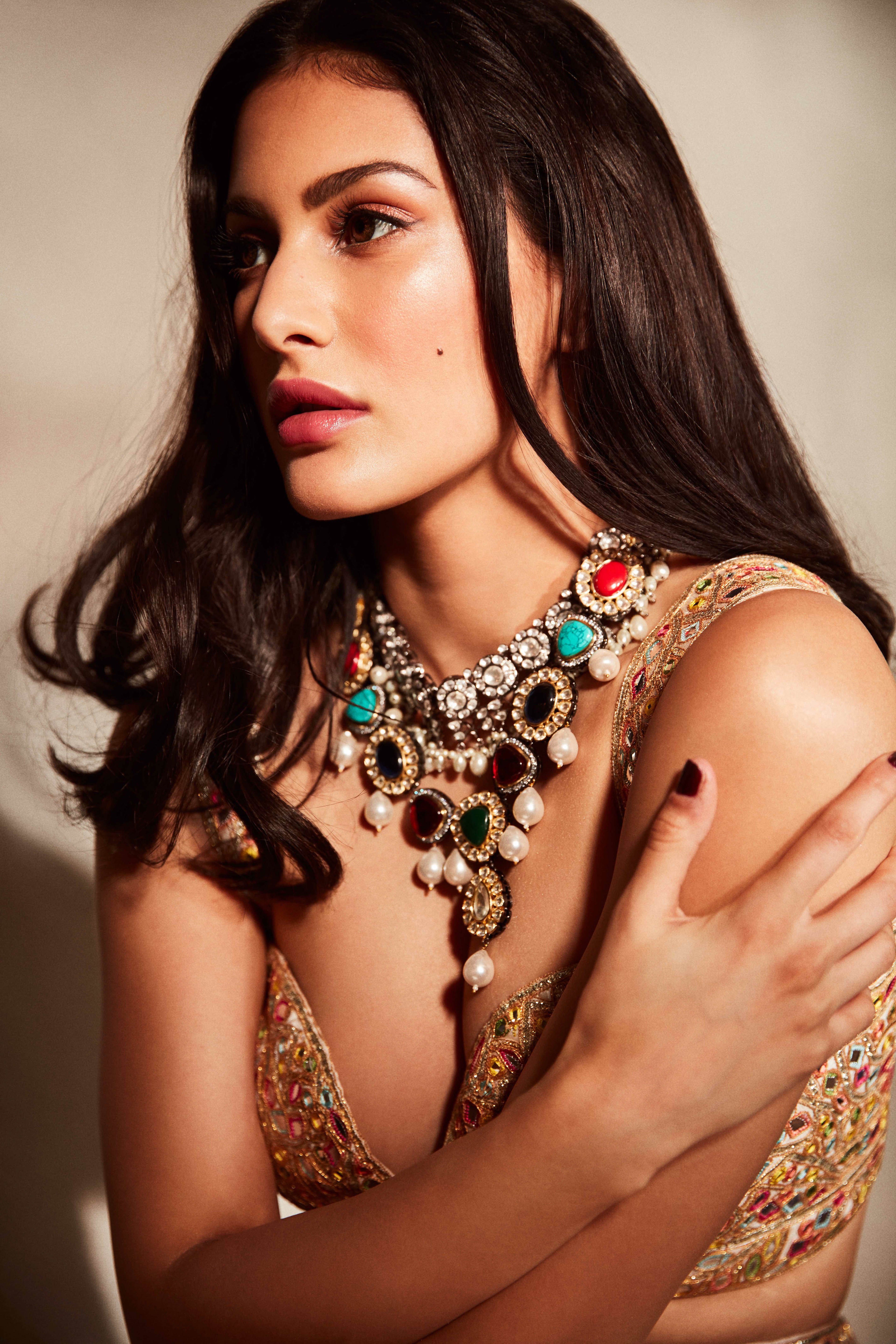 Amyra Dastur, Atriz linda, Atriz indiana, Atriz de Bollywood, Tradição, Retrato
