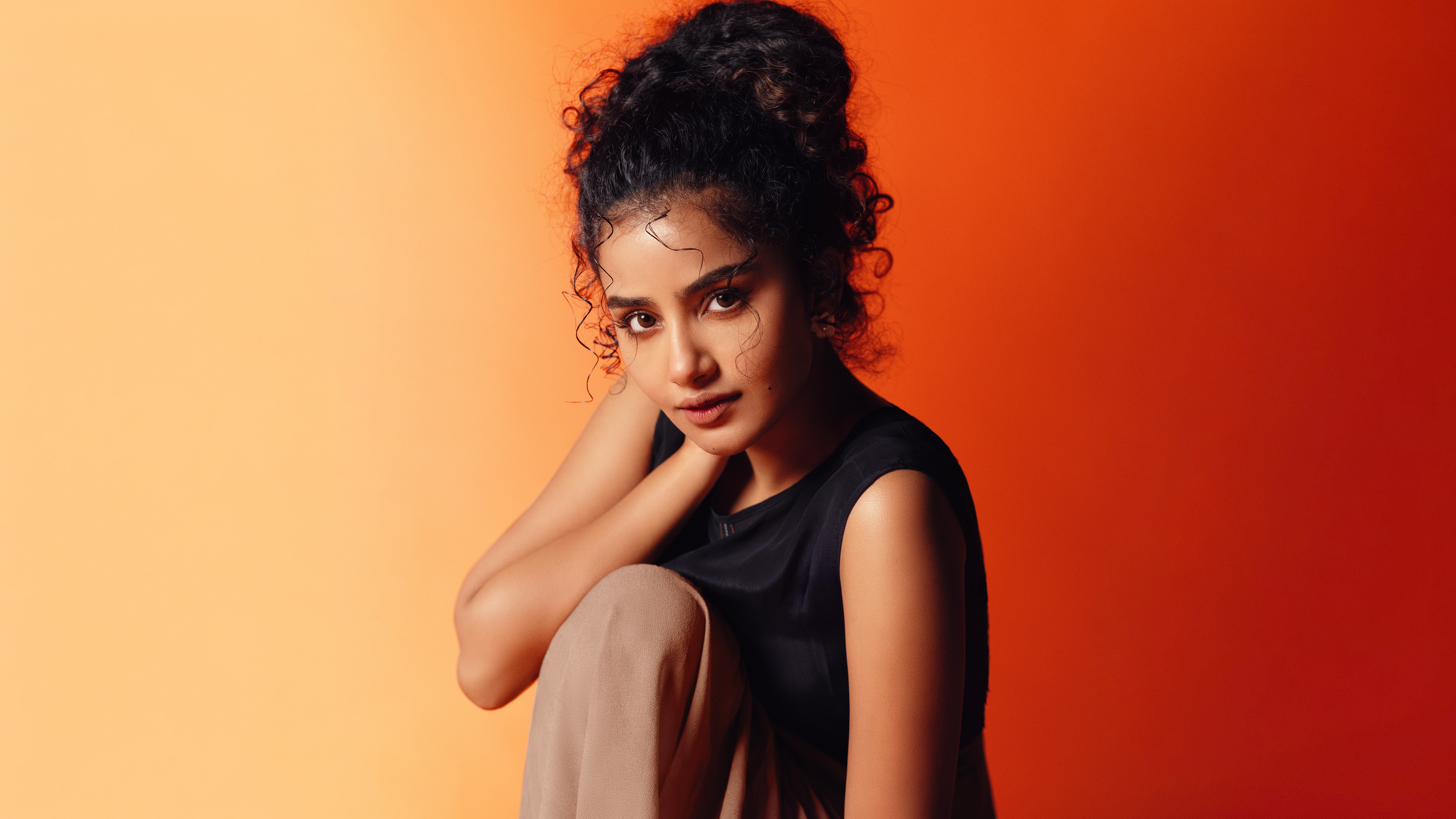 Anupama Parameswaran, Fundo laranja, Atriz indiana, 5K, 8K