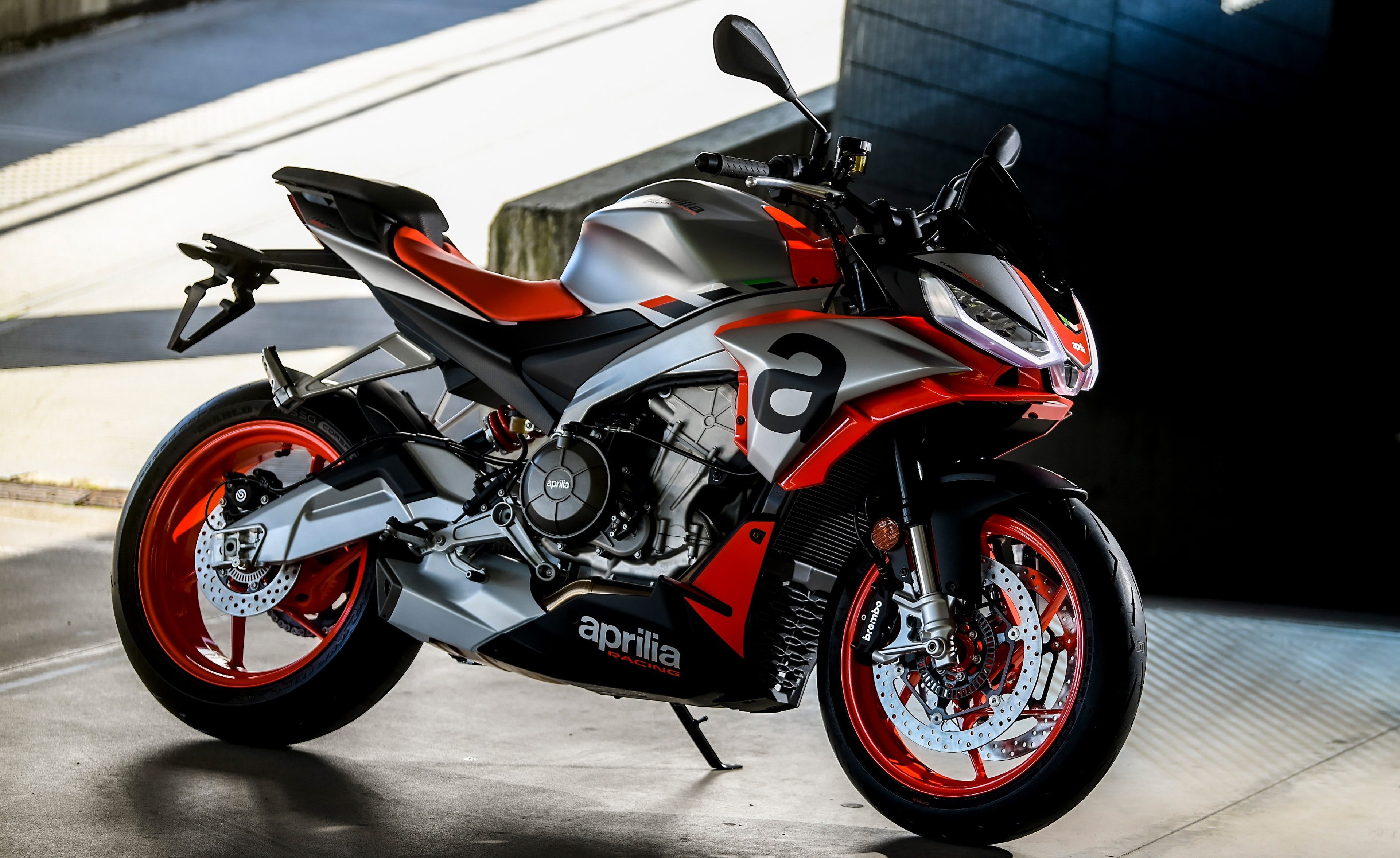 Aprilia Tuono 660, Motos esportivas, 2021