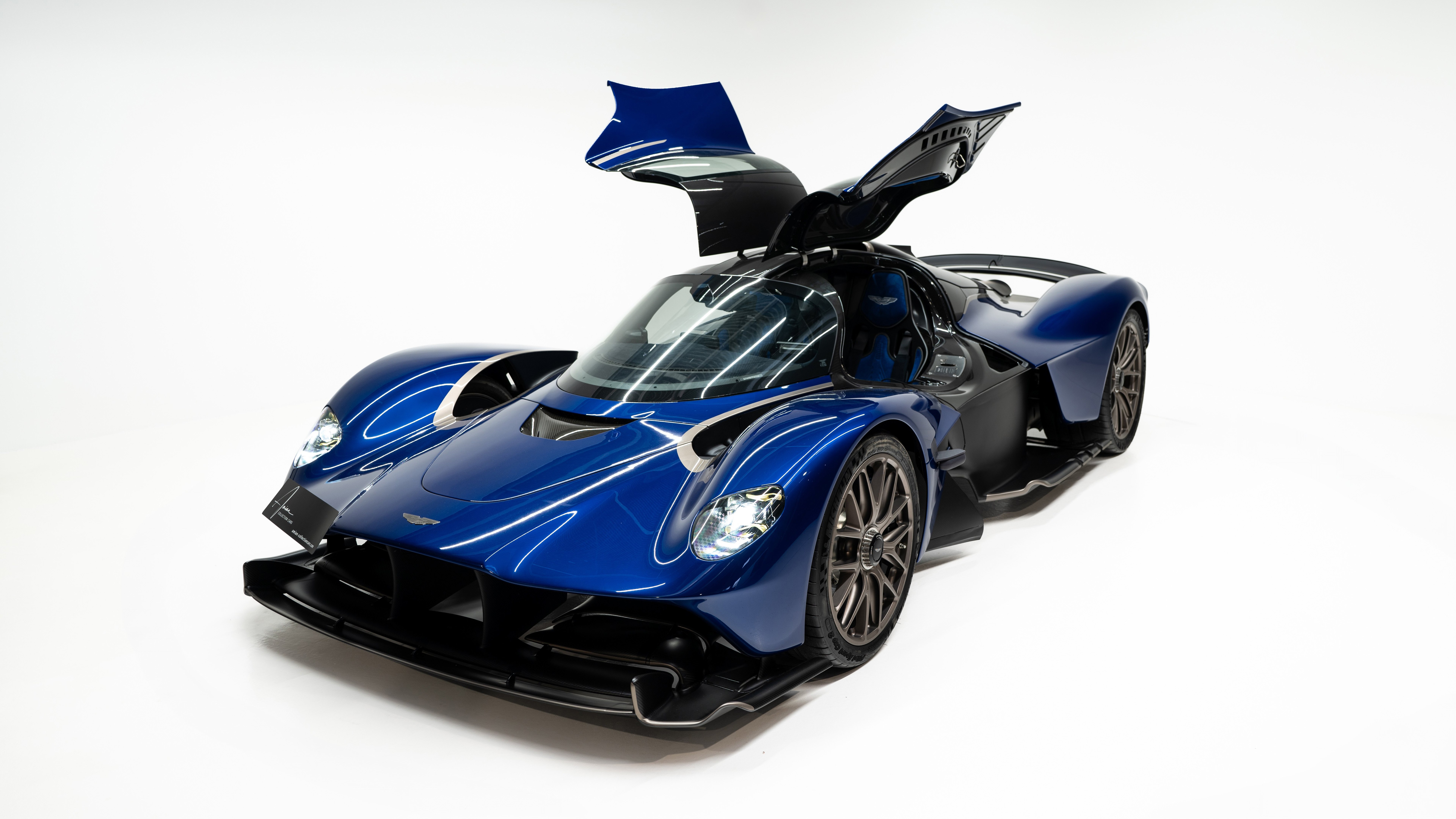 Aston Martin Valkyrie, 8K, Carro esportivo híbrido, 5K, Fundo branco
