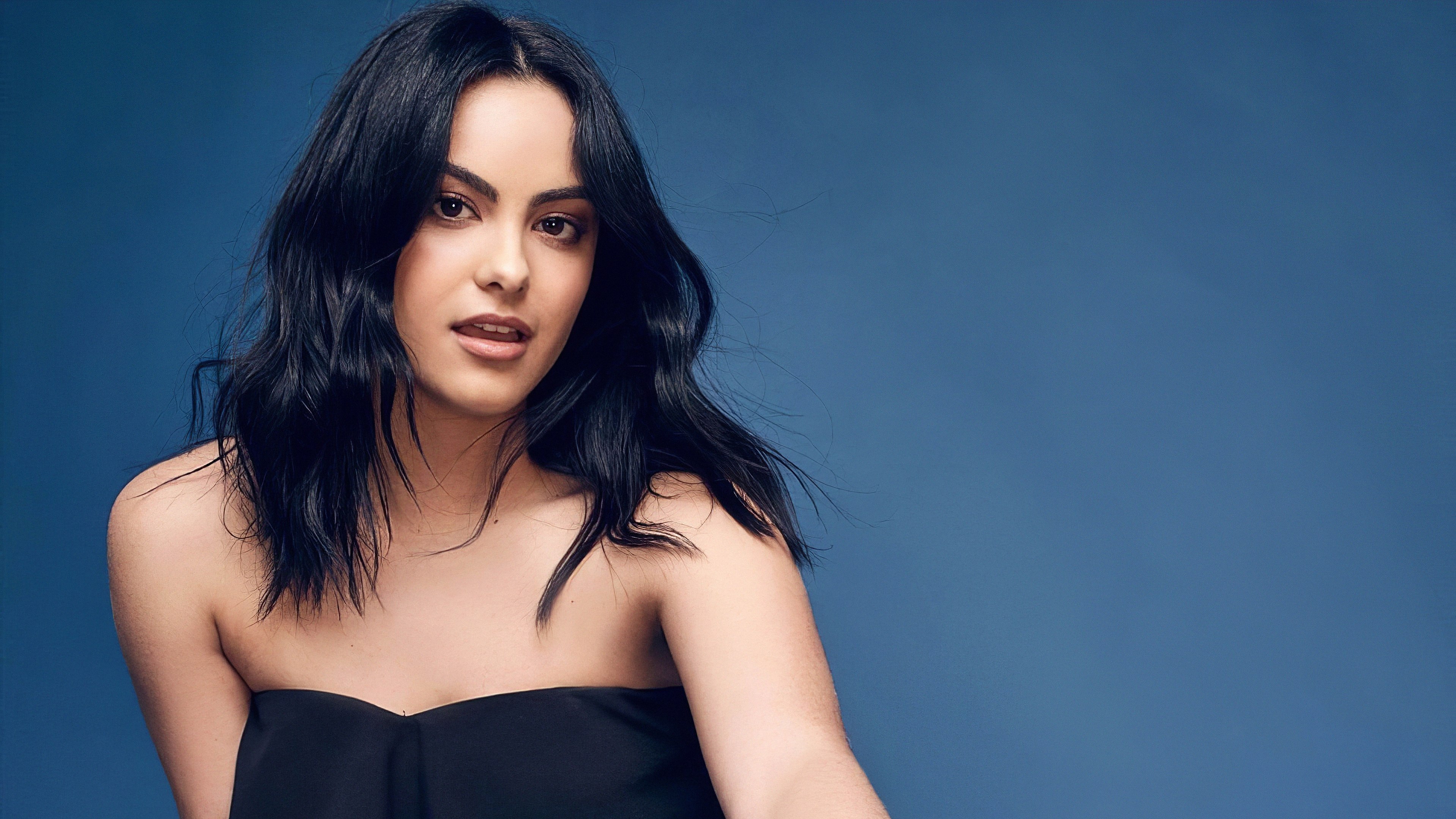 Camila Mendes, Ensaio fotográfico