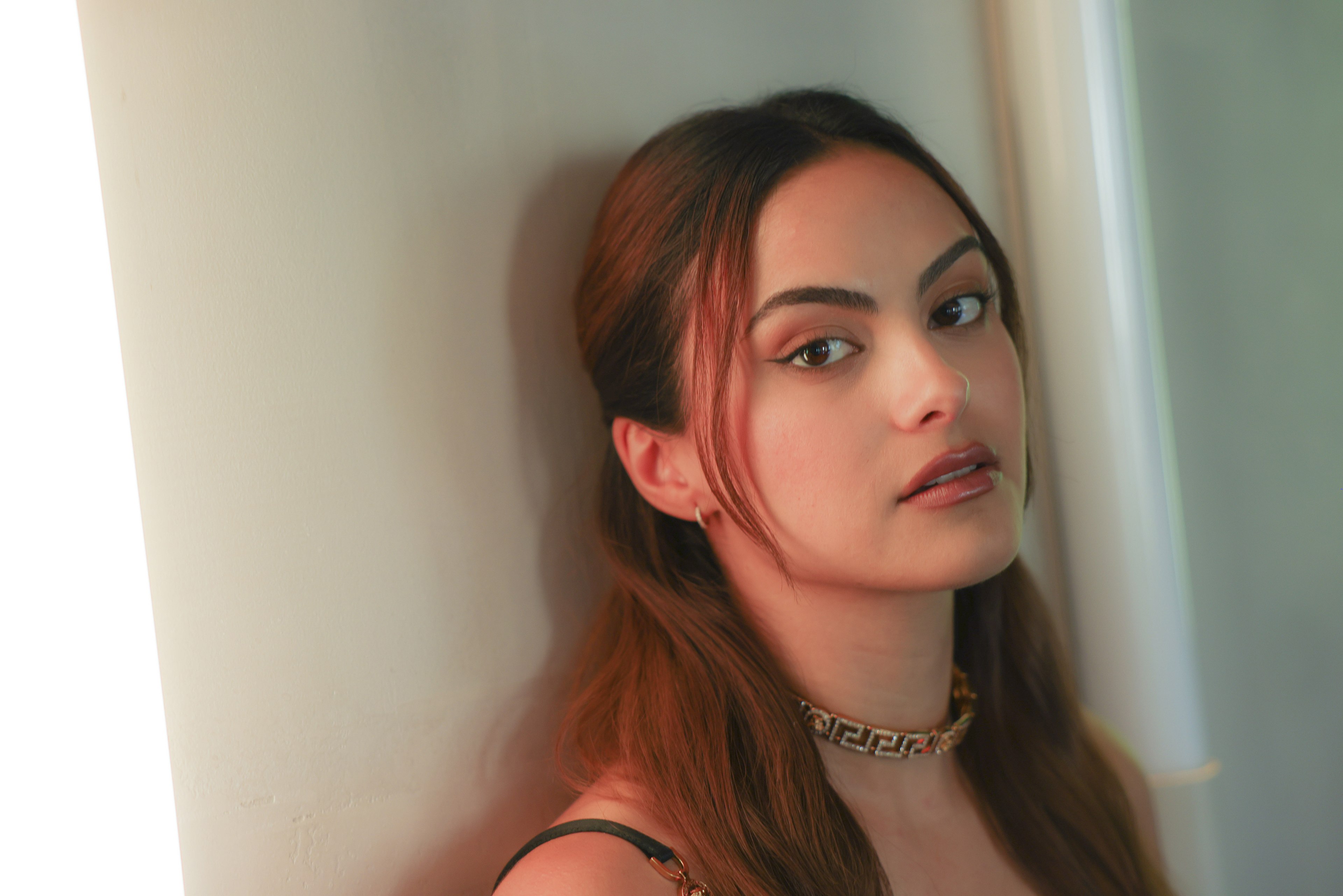 Camila Mendes, Hollywood, Atriz americana, Retrato
