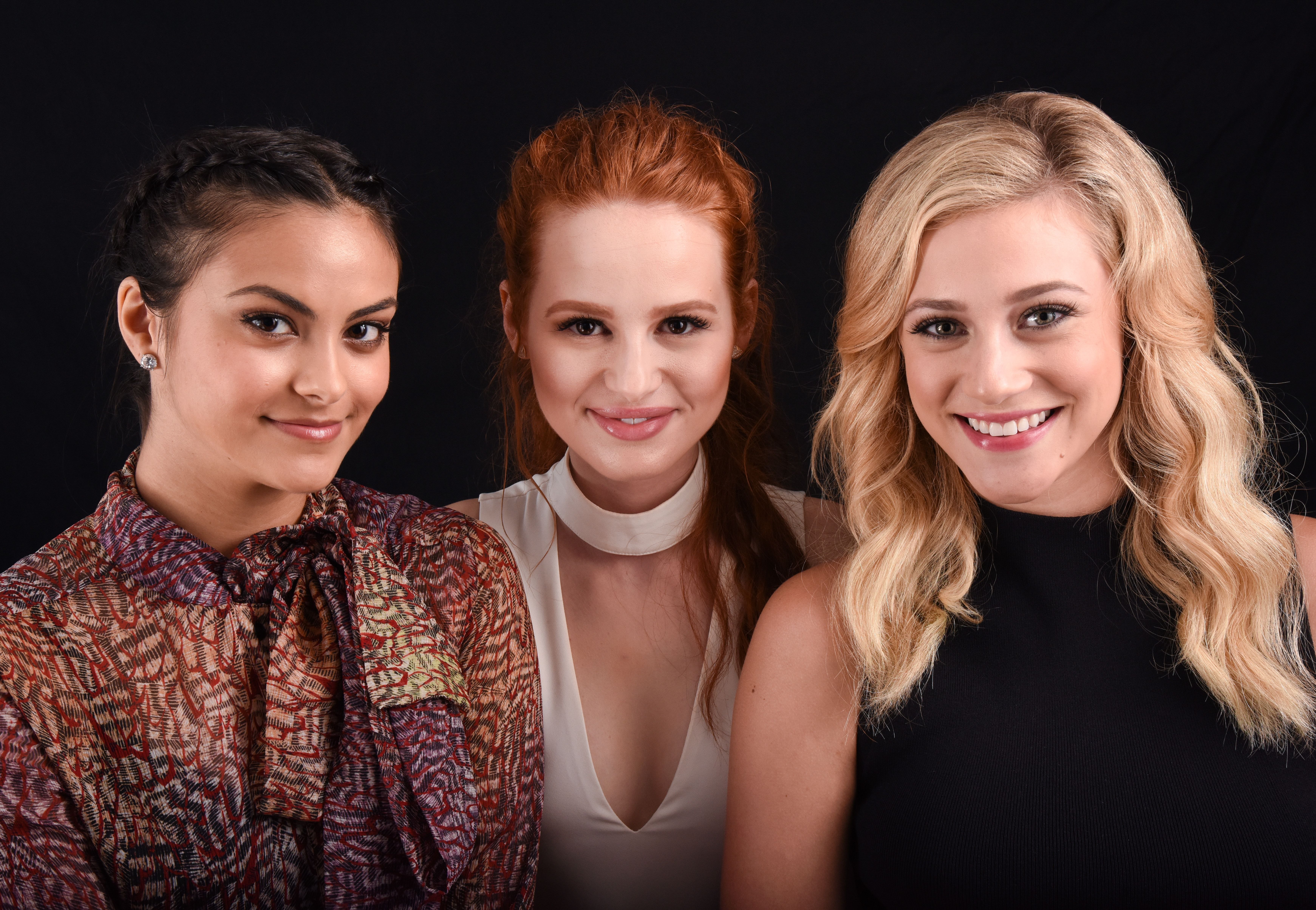 Camila Mendes, Madelaine Petsch, Lili Reinhart, Fundo preto, 5K