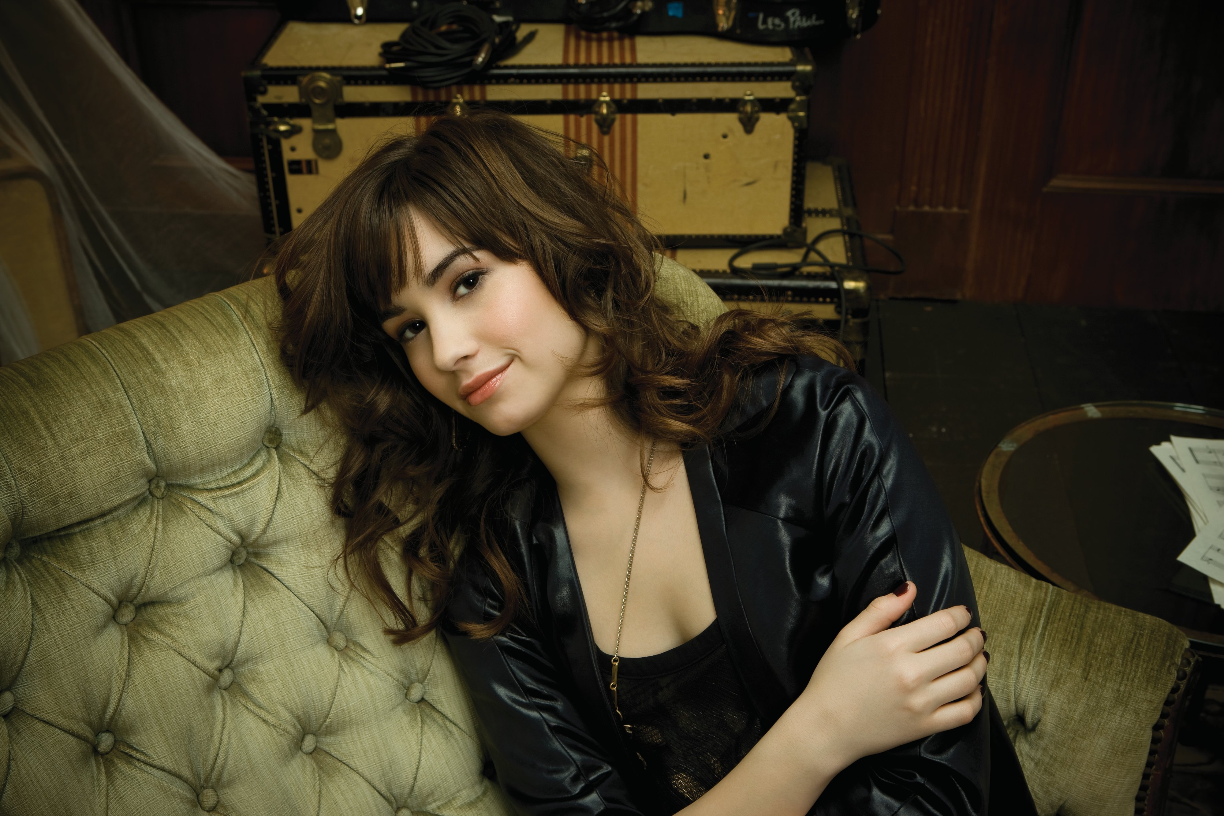 Demi Lovato, Sorrindo, Cantora americana