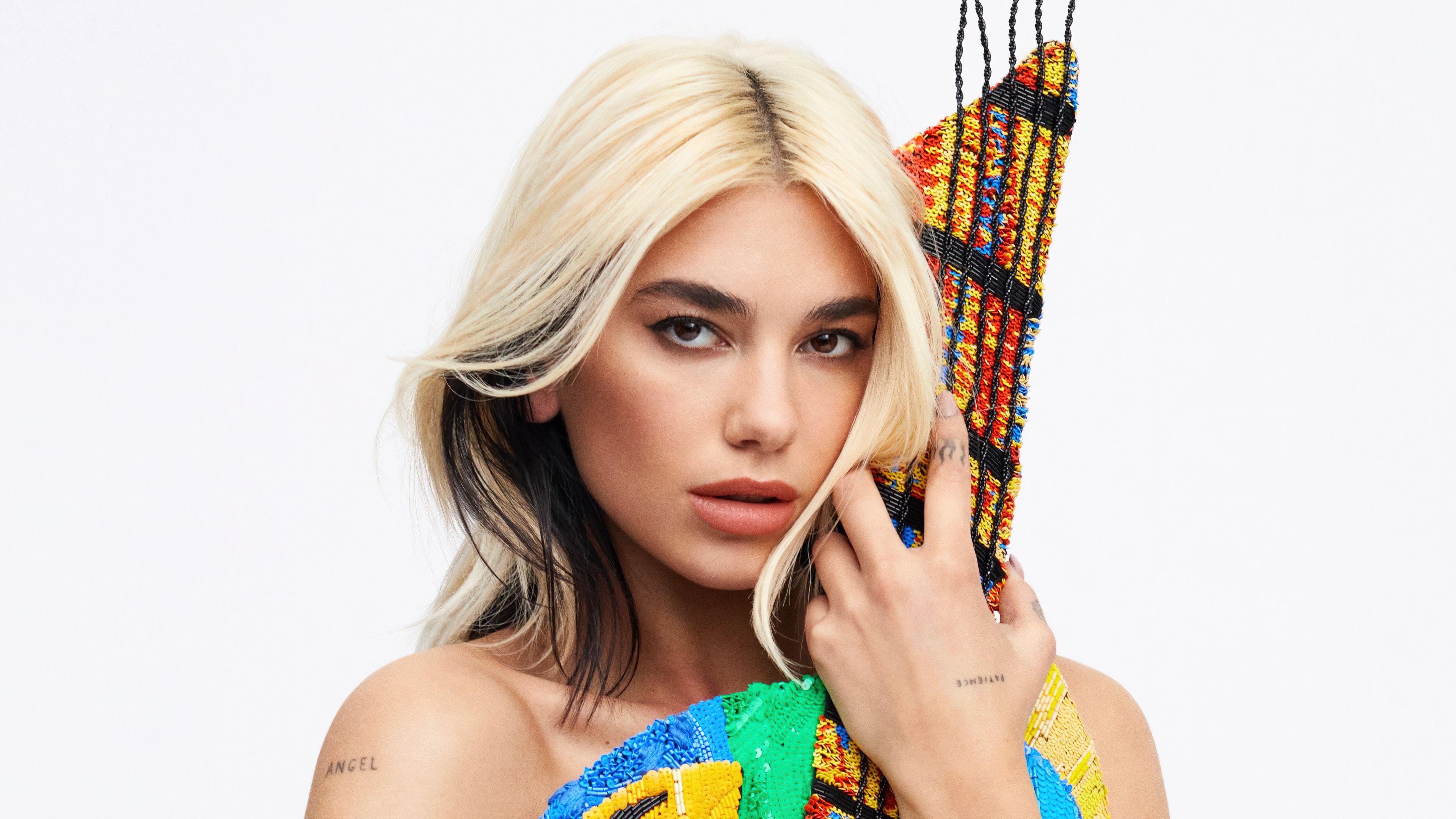 Dua Lipa, Elle Magazine, Capa de revista, Fundo branco