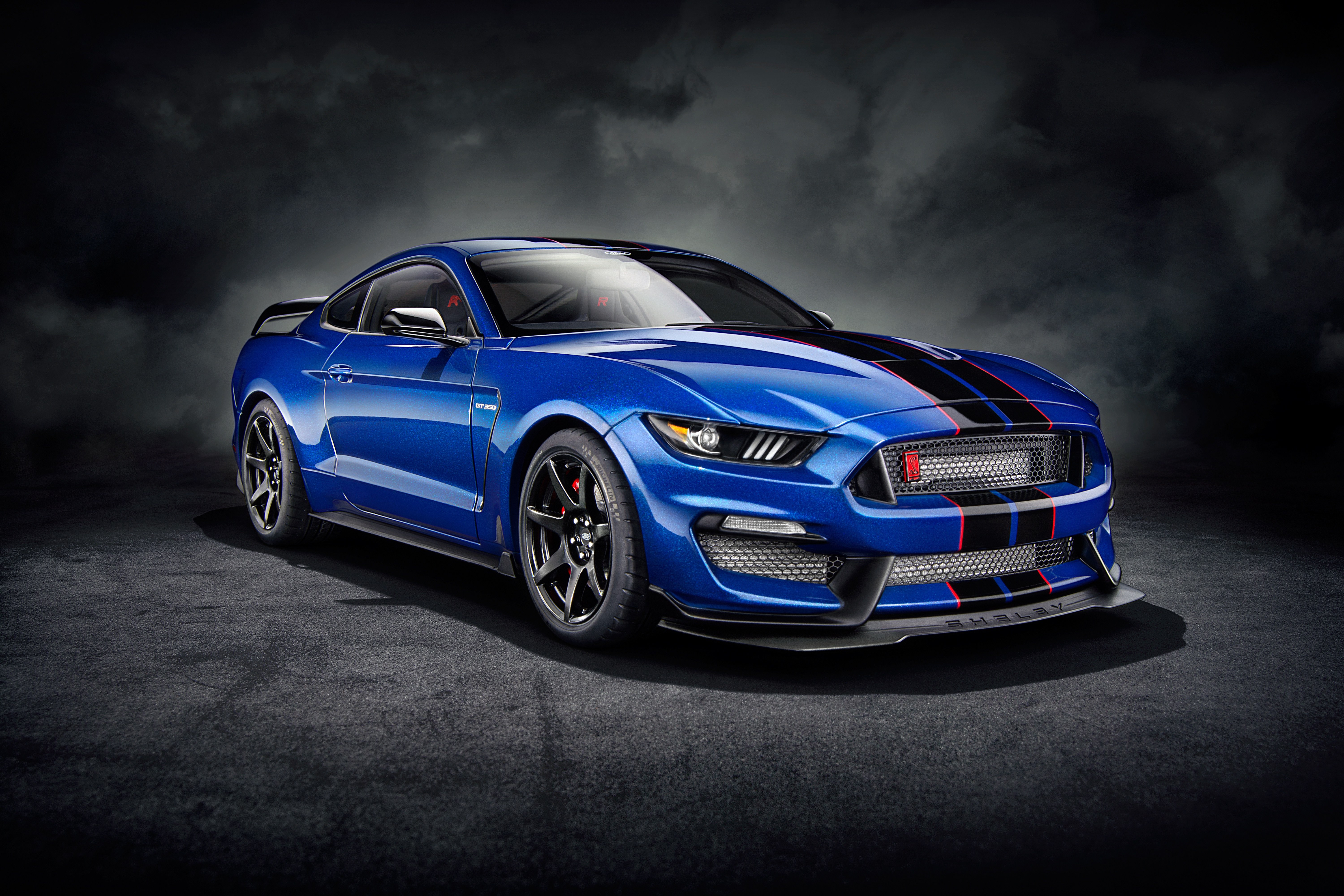 Ford Mustang Shelby GT350, Carros esportivos, 5K, Fundo escuro