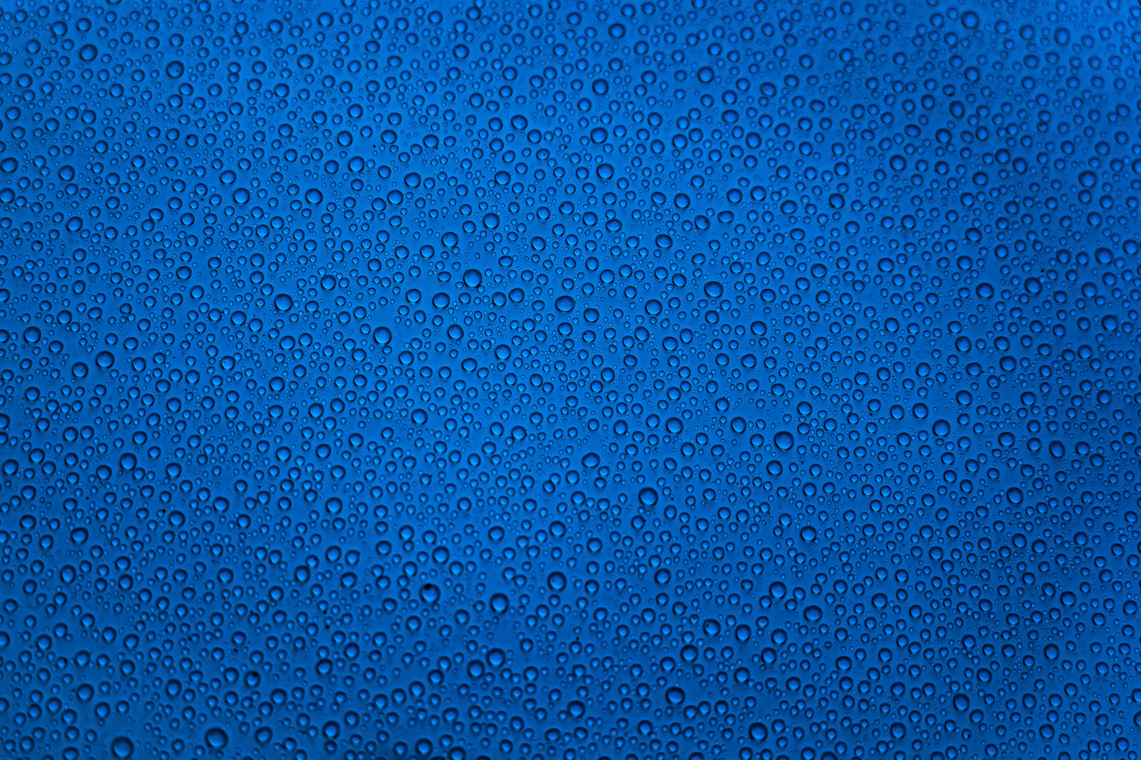 Gotas de água, Fundo azul