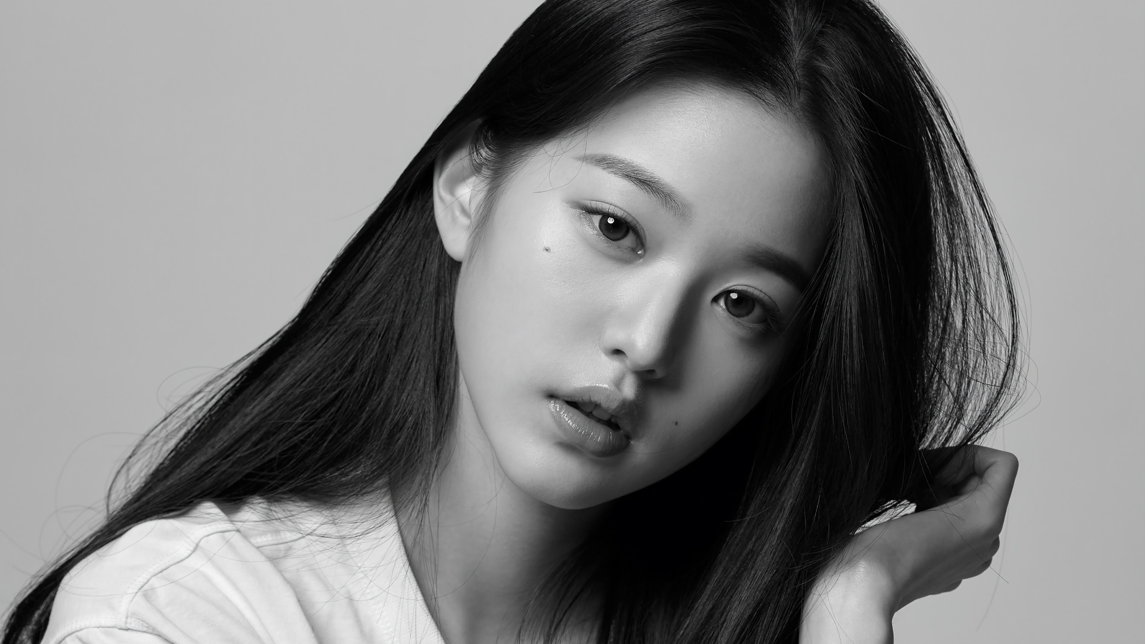 Jang Wonyoung, Monocromático