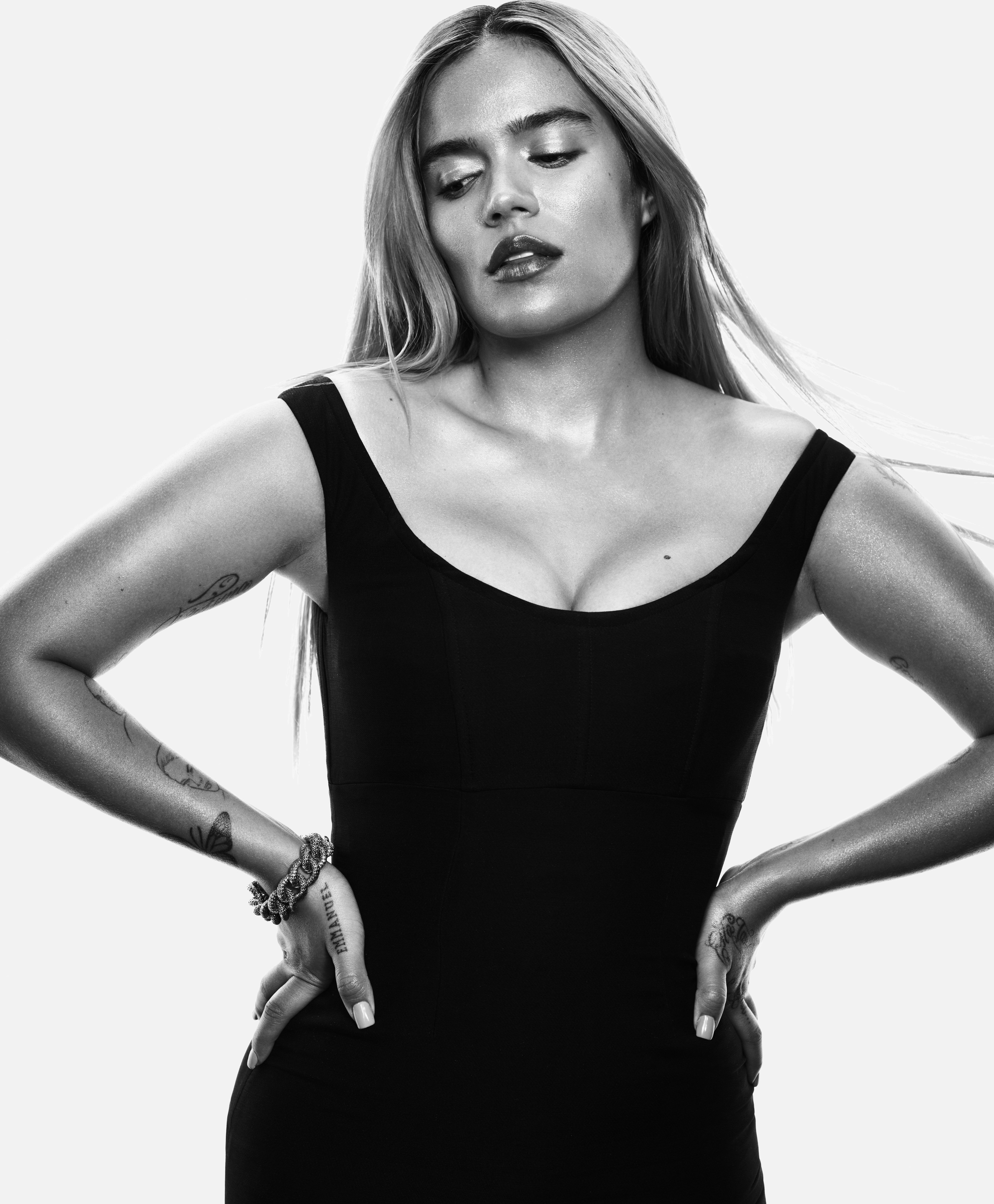 Karol G, Monocromático, Cantora colombiana, 5K, Retrato, Preto e branco