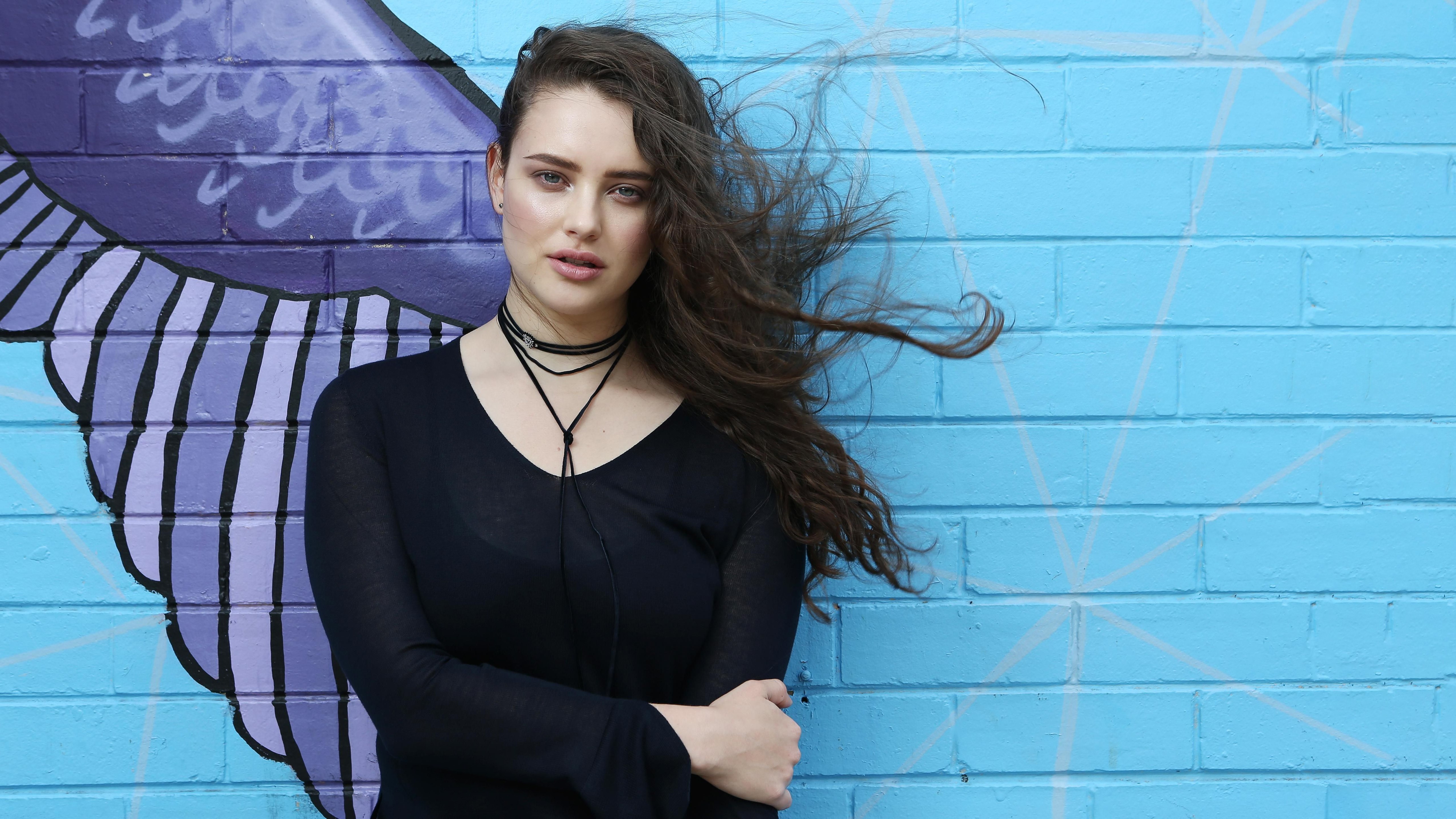 Katherine Langford, Linda atriz, Retrato
