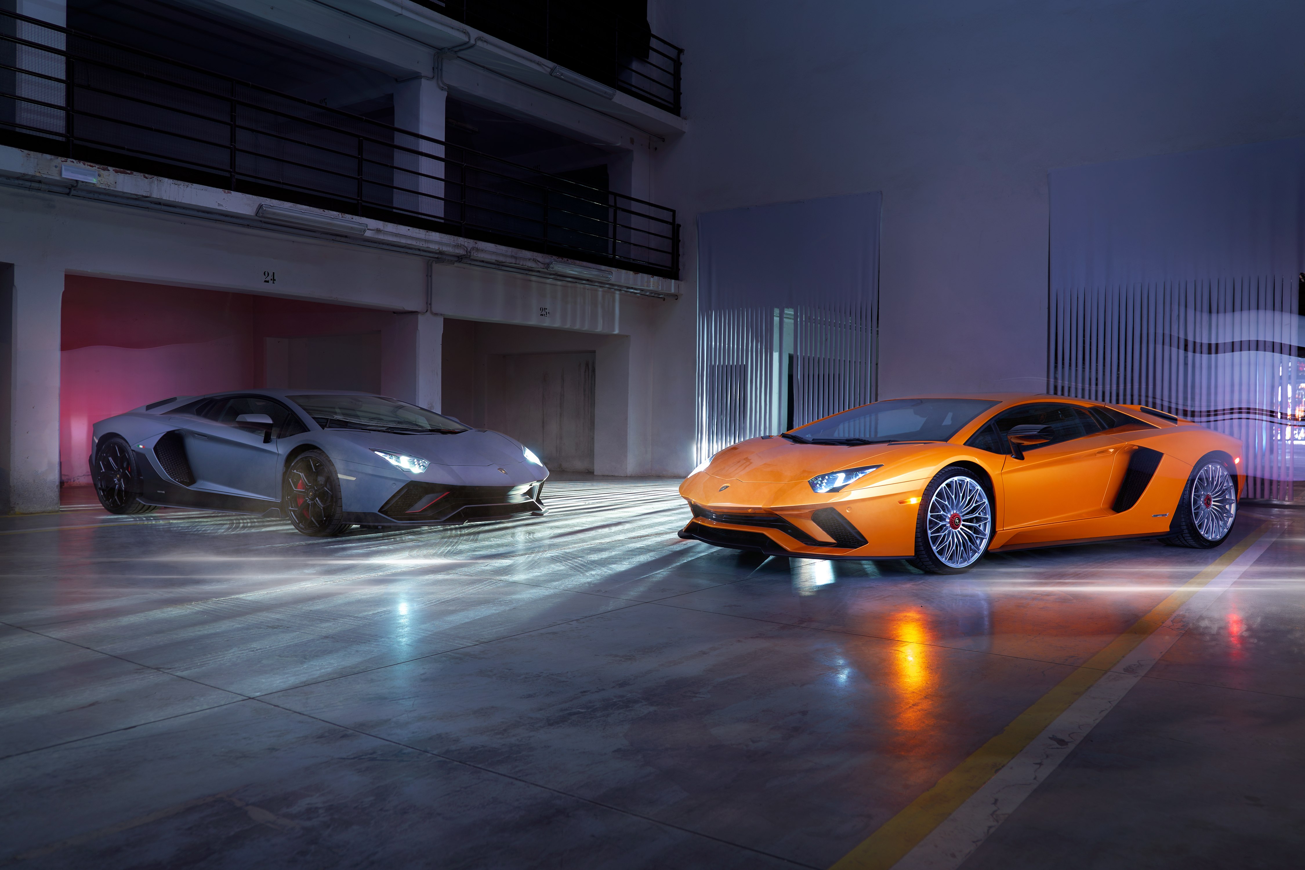 Lamborghini Aventador, Carros esportivos