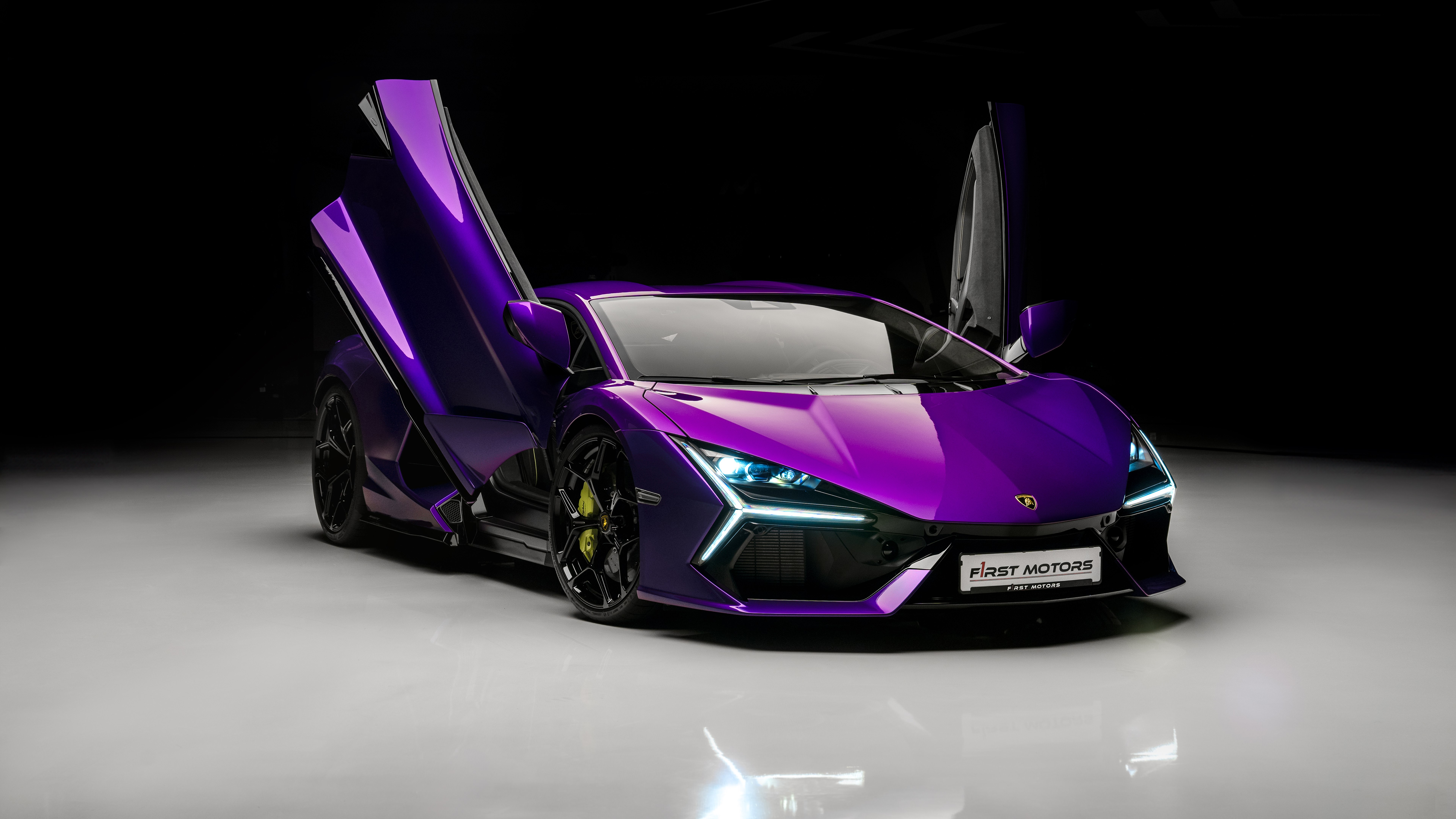Lamborghini Revuelto, Estética roxa, 5K, 8K