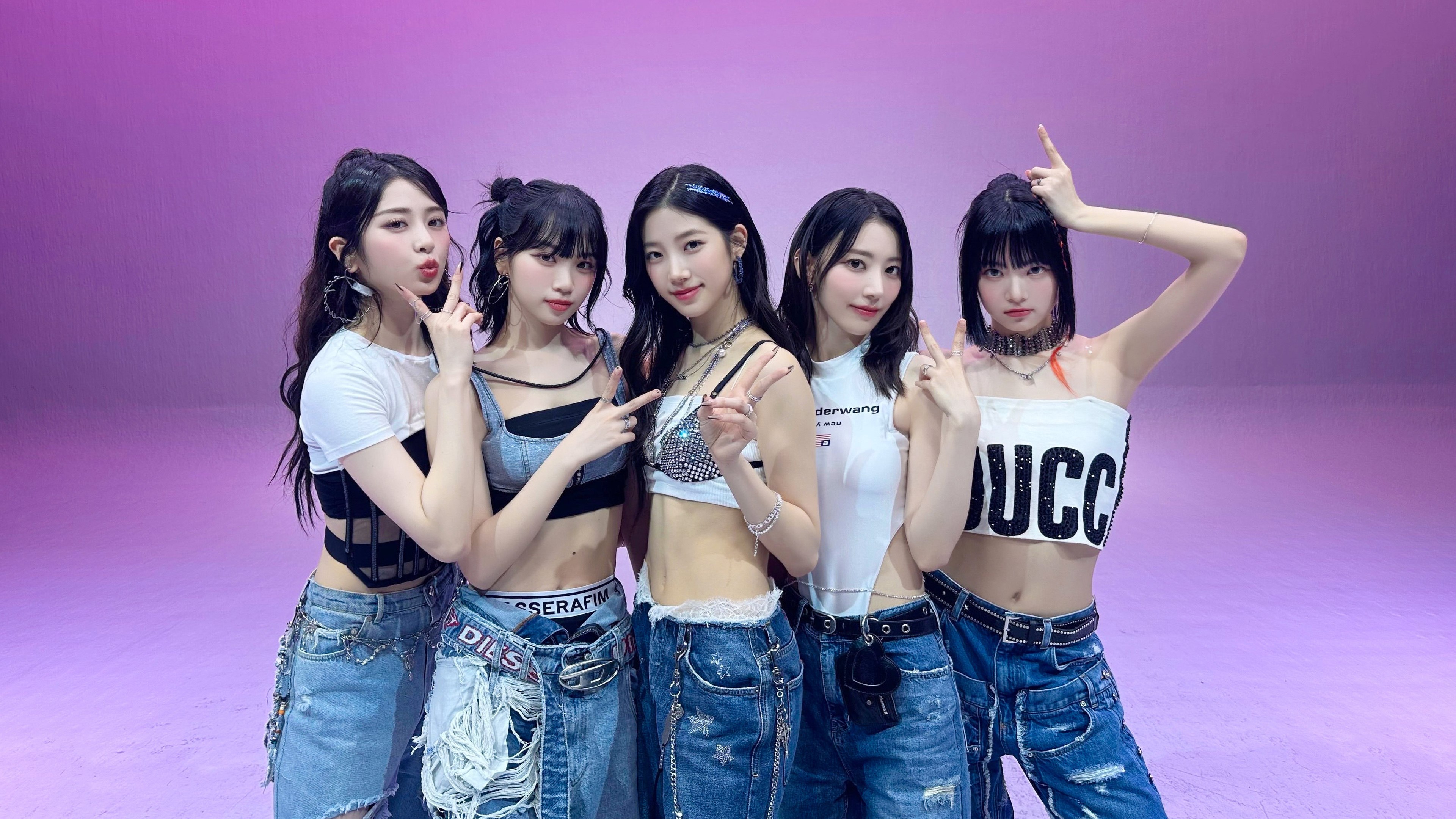 Le Sserafim, Cantoras de K-pop, Kim Chaewon, Sakura Miyawaki, Huh Yunjin, Kazuha, Hong Eunchae, Cantores coreanos, Grupo feminino, Fundo roxo