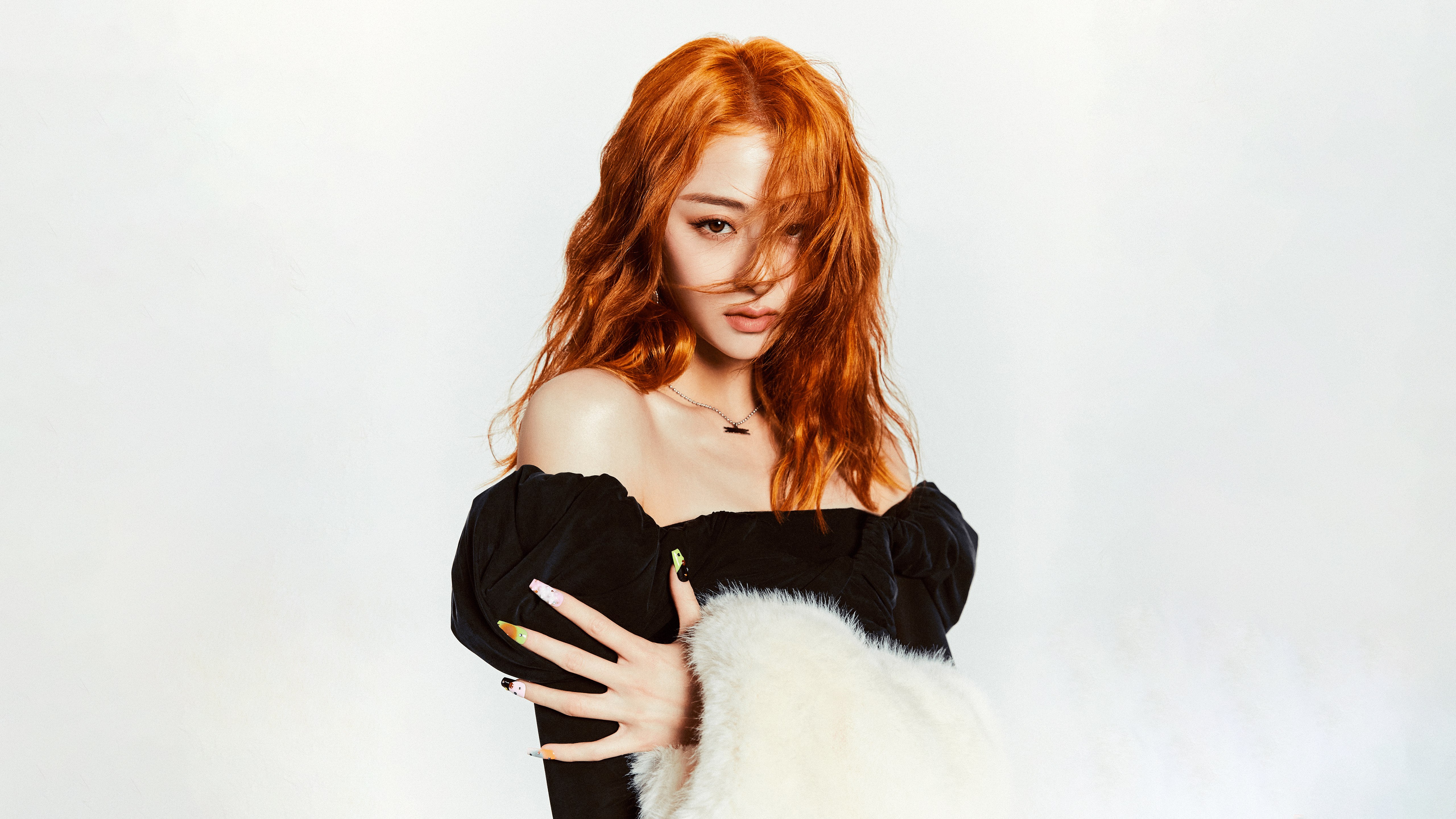 Le Sserafim, Huh Yunjin, Cantora de K-pop, Cantora sul-coreana, 5K, Fundo branco