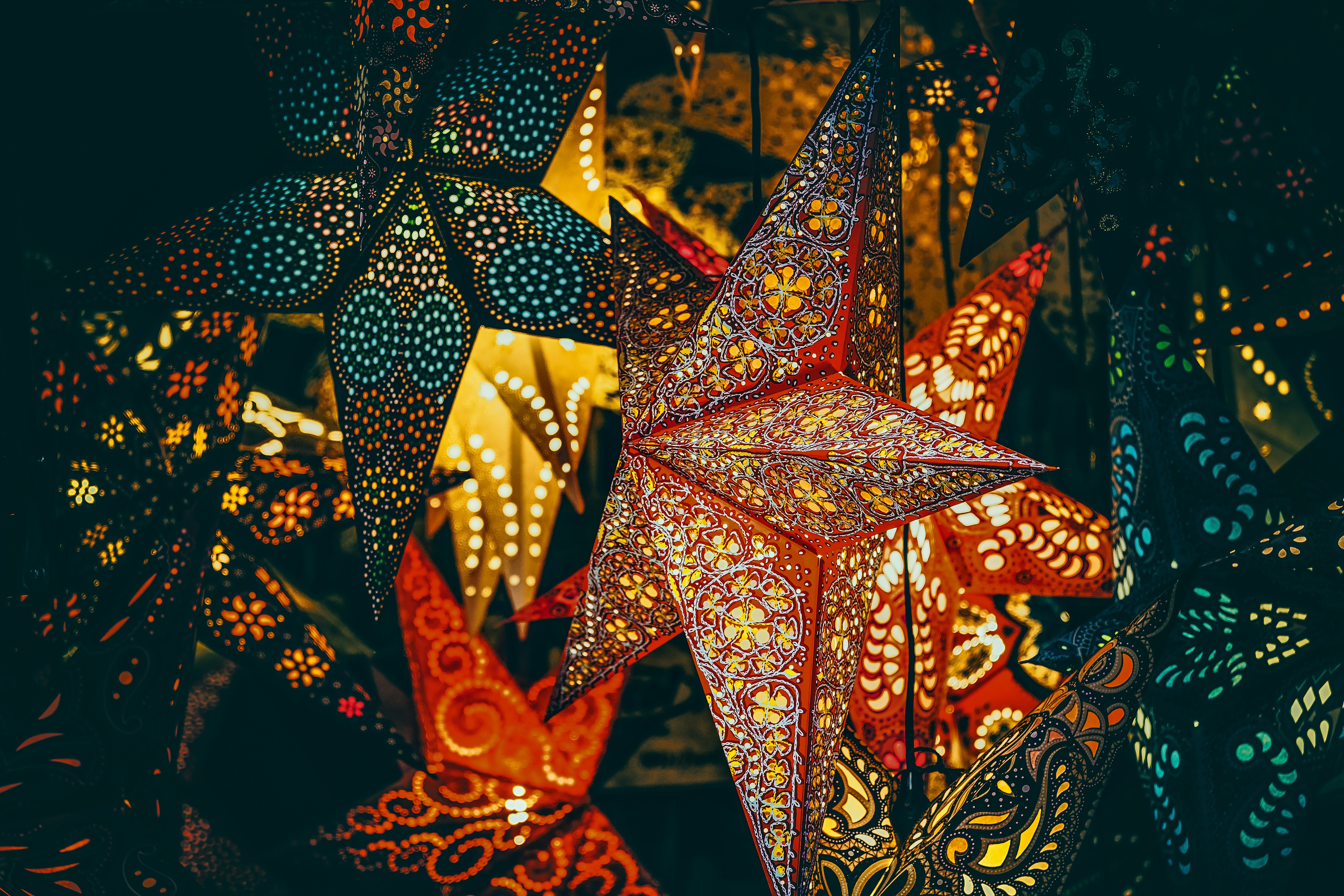 Luzes de Natal, Estrelas, Decoração de Natal, Fundo escuro, Bonito, 5K, Navidad, Noel