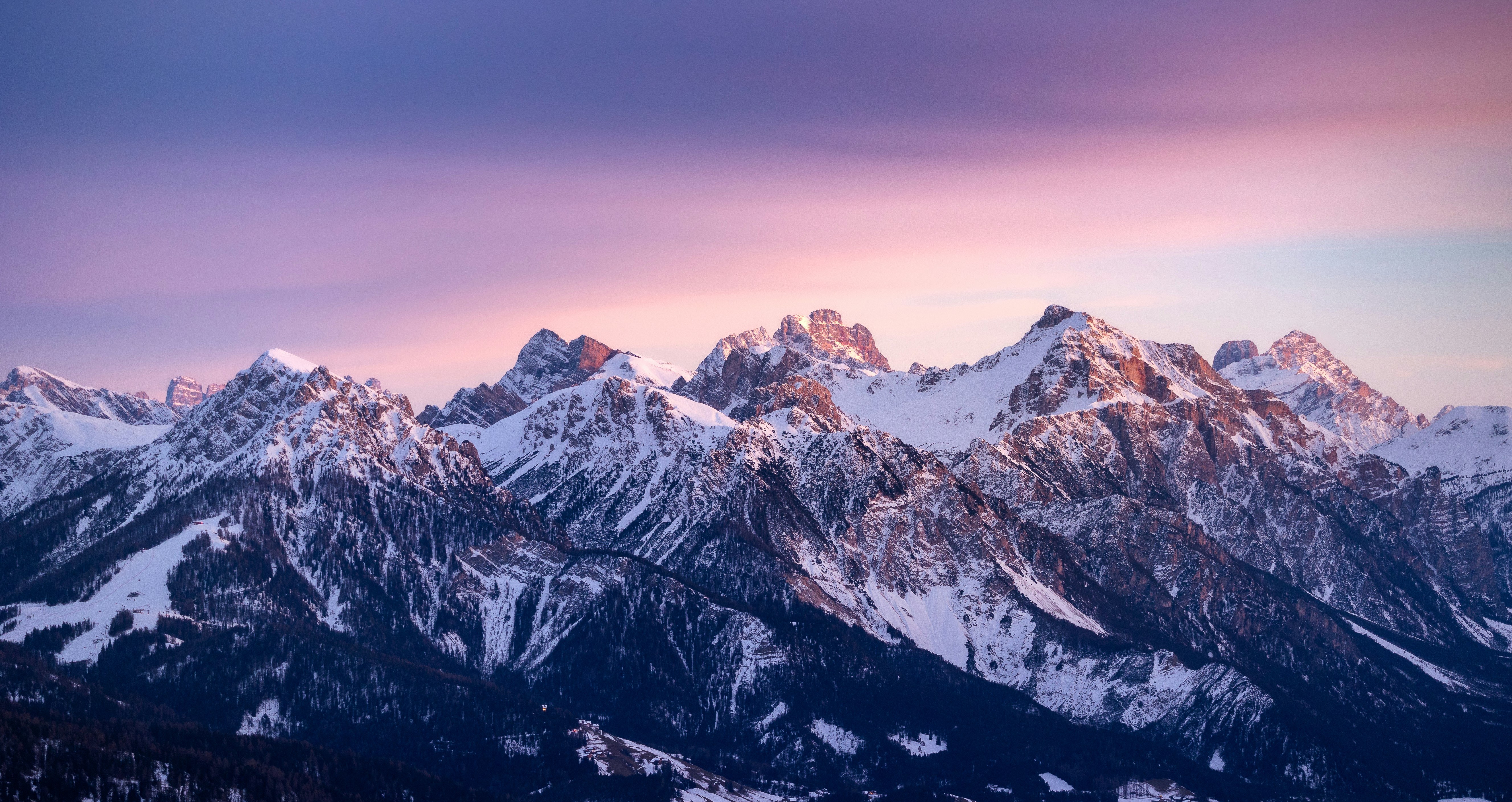 Montanhas nevadas, Céu em gradiente, Montanhas de inverno, Pôr do sol, Hora dourada, 5K