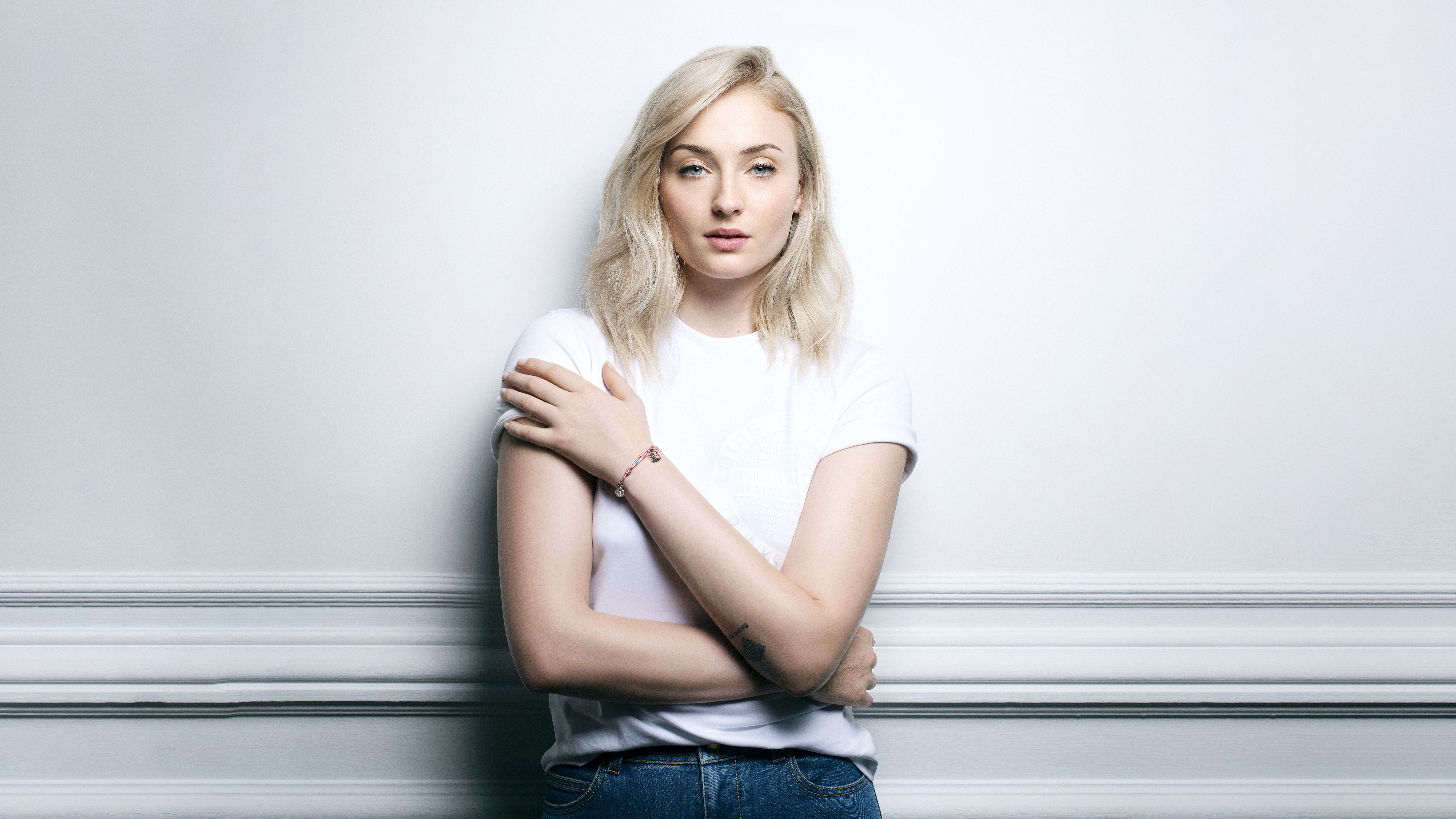 Sophie Turner, Bela atriz, Retrato